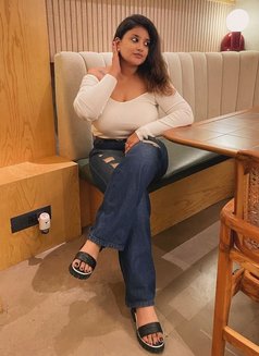 Ridhi patil high class Escort low price - puta in Thane Photo 2 of 4