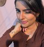 Ridhi Sharma - puta in Mumbai Photo 1 of 1