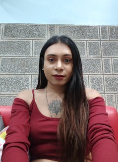 Ridhiya - Transsexual escort in Mumbai Photo 1 of 3