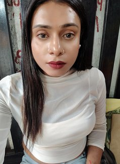 Ridhiya - Transsexual escort in Mumbai Photo 3 of 3