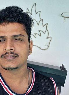 Ridma Professional Therapist - Acompañantes masculino in Colombo Photo 3 of 3