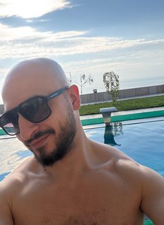 Ridvan - Intérprete masculino de adultos in İstanbul Photo 1 of 3