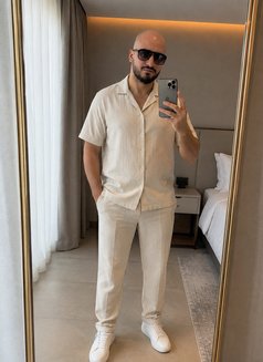 Ridvan - Intérprete masculino de adultos in İstanbul Photo 3 of 3