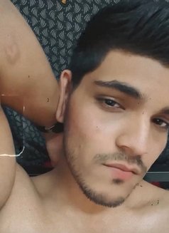 Rifshaan 4 U - Male escort in Dubai Photo 1 of 3