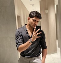 Rifshaan Here - Male escort in Dubai
