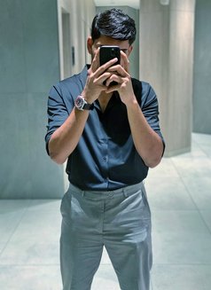 Rifshij for U - Male escort in Dubai Photo 3 of 4