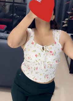 Rihana - escort in Mumbai Photo 3 of 3