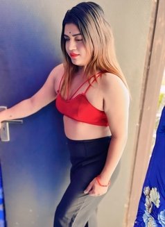 Rihana - Transsexual escort in New Delhi Photo 9 of 30