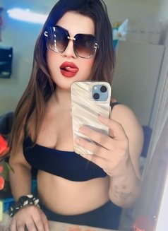 Rihana - Transsexual escort in New Delhi Photo 5 of 30