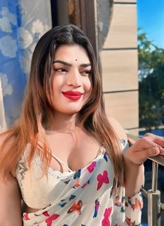 Rihana - Transsexual escort in New Delhi Photo 1 of 30