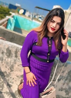 Rihana - Transsexual escort in New Delhi Photo 11 of 30