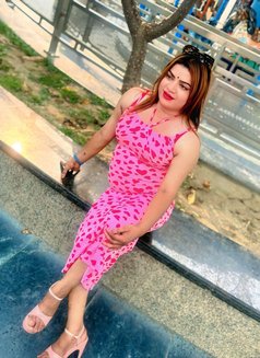 Rihana - Transsexual escort in New Delhi Photo 9 of 29