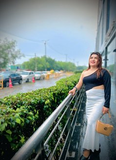 Rihana - Transsexual escort in New Delhi Photo 1 of 30