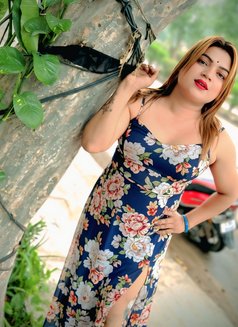 Rihana - Transsexual escort in New Delhi Photo 1 of 27