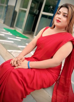 Rihana - Transsexual escort in New Delhi Photo 2 of 28