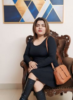 Rihana - Transsexual escort in New Delhi Photo 10 of 29