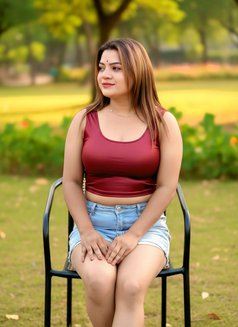 Rihana - Transsexual escort in New Delhi Photo 4 of 30