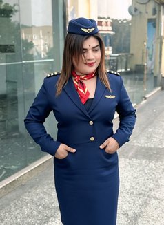 Rihana - Transsexual escort in New Delhi Photo 1 of 29