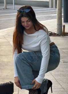 Rihana - Transsexual escort in New Delhi Photo 9 of 30