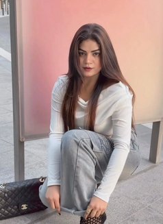 Rihana - Transsexual escort in New Delhi Photo 14 of 30