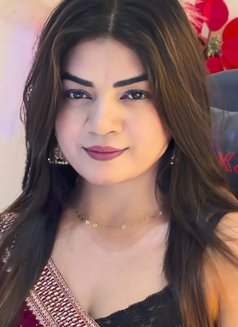 Rihana - Transsexual escort in New Delhi Photo 12 of 30