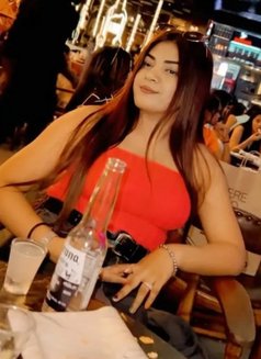 Rihana - Transsexual escort in New Delhi Photo 10 of 30