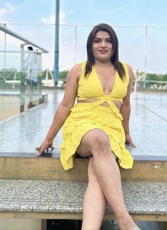 Rihana - Transsexual escort in New Delhi Photo 3 of 29