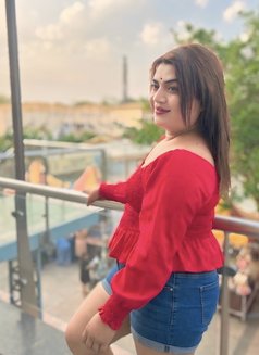 Rihana - Transsexual escort in New Delhi Photo 11 of 29