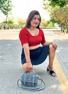 Rihana - Transsexual escort in New Delhi Photo 1 of 29