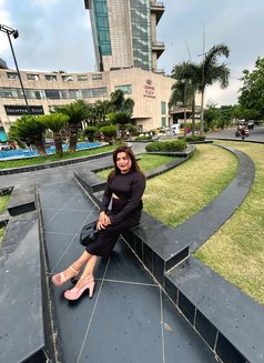 Rihana - Transsexual escort in New Delhi Photo 6 of 30