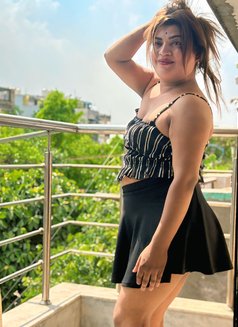 Rihana - Transsexual escort in New Delhi Photo 29 of 30