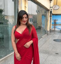 Rihana - Transsexual escort in New Delhi Photo 2 of 28