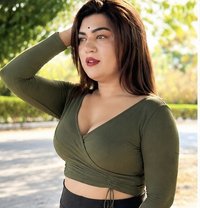 Rihana - Transsexual escort in New Delhi Photo 4 of 30
