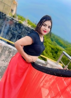 Rihana - Transsexual escort in New Delhi Photo 3 of 27