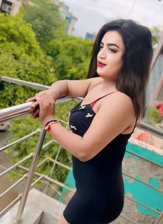 Rihana - Transsexual escort in New Delhi Photo 10 of 27