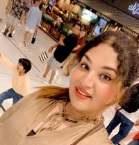 Rihana Miss for real & online sessions - puta in Noida