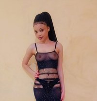 Rihanna ( E City ) - puta in Bangalore