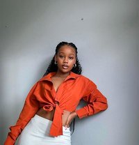 Rihanna - puta in Guangzhou