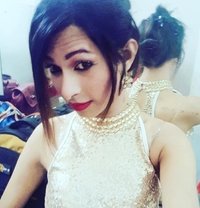 Riimi143 - Transsexual escort in Mumbai