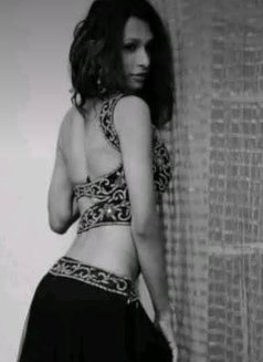 Riimi143 - Transsexual escort in Mumbai Photo 5 of 7