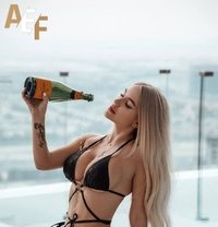 Rike - escort in Frankfurt