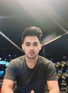 Riko - Male escort in Bali Photo 3 of 3