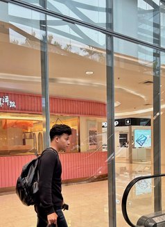 Riky - Male escort in Medan Photo 3 of 3