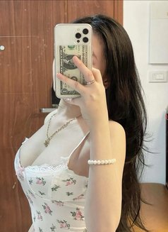 Rim a Ker - escort in Şalālah Photo 1 of 3