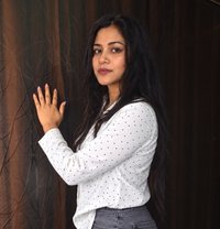 INDIPENDENT RIYA - puta in Hyderabad Photo 1 of 2
