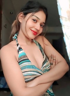 Rima - escort in Muscat Photo 1 of 3