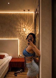 Rima - masseuse in Muscat Photo 7 of 9