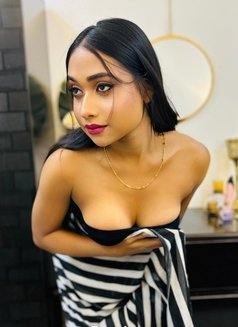 Rimi gupta - Acompañantes transexual in Kolkata Photo 1 of 14