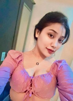 Riya - escort in Kolkata Photo 7 of 14