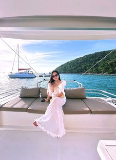 Independent Rimming Queen - escort in Singapore Photo 6 of 9